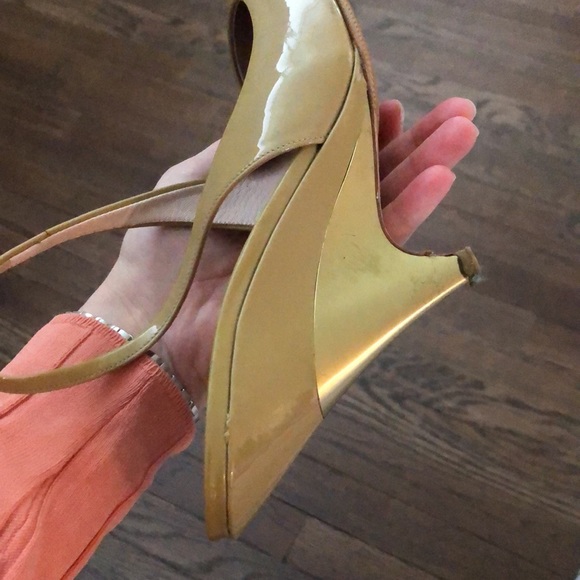 Miu miu size 40 gorgeous wedge. Extra protective front sole added. Worn. - Picture 4 of 6